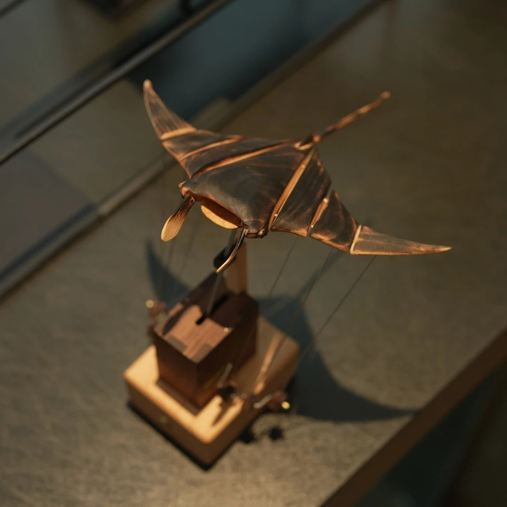 Handcrafted Wooden Manta Ray Automaton-FunnyWood_01